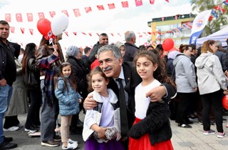 Gemlik’te 23 Nisan Coşkusu Meydanlara Taştı